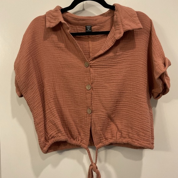 SHEIN Textured Button-Down Shirt - Picture 1 of 3